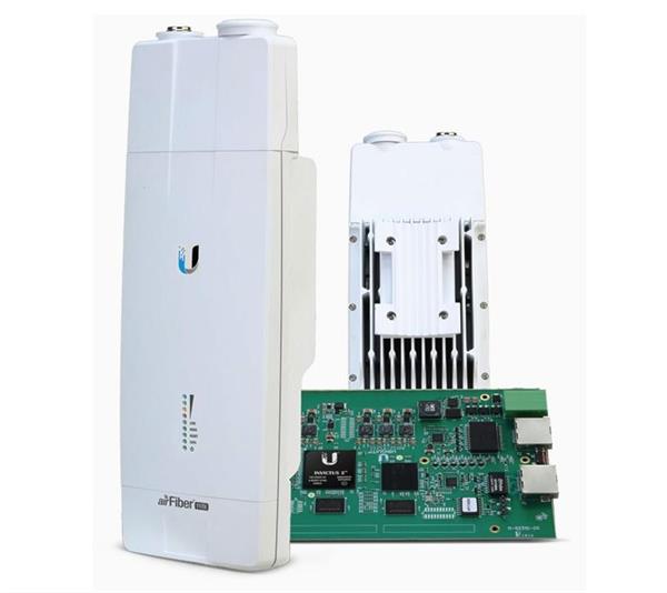 UBIQUITI • AF-11FX-L • 11GHz venkovní páteřní P-t-P jednotka airFiber11FX