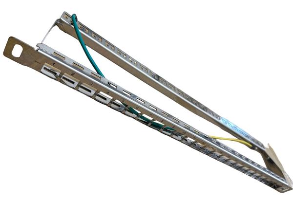 DATAWAY • WPP-M-S-24-1-BL • Patch panel 19" 24x keystone, modulární, 0.5U, M6, High-density